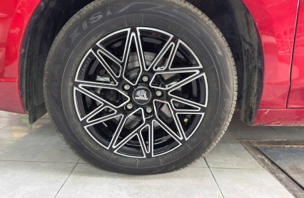 Lazang MG5 – Nâng Tầm Diện Mạo, Cải Thiện Hiệu Suất Vận Hành